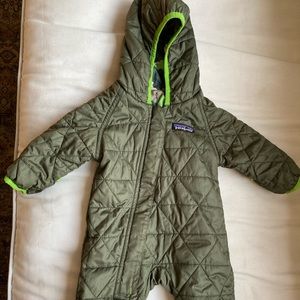 Reversible Patagonia Puff-Ball Baby Bunting, Size NB
